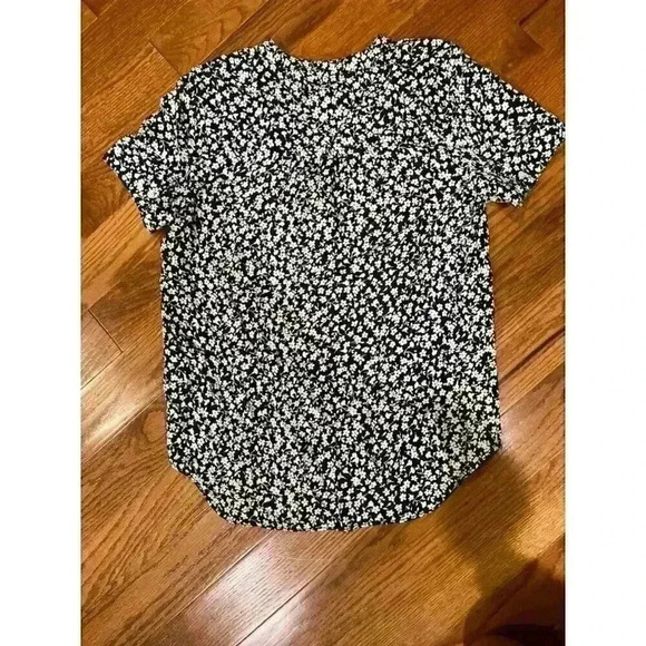 J.Crew XS Navy Floral Blouse Viscose Short Sleeve Light Airy Top Blouse - Picture 6 of 7